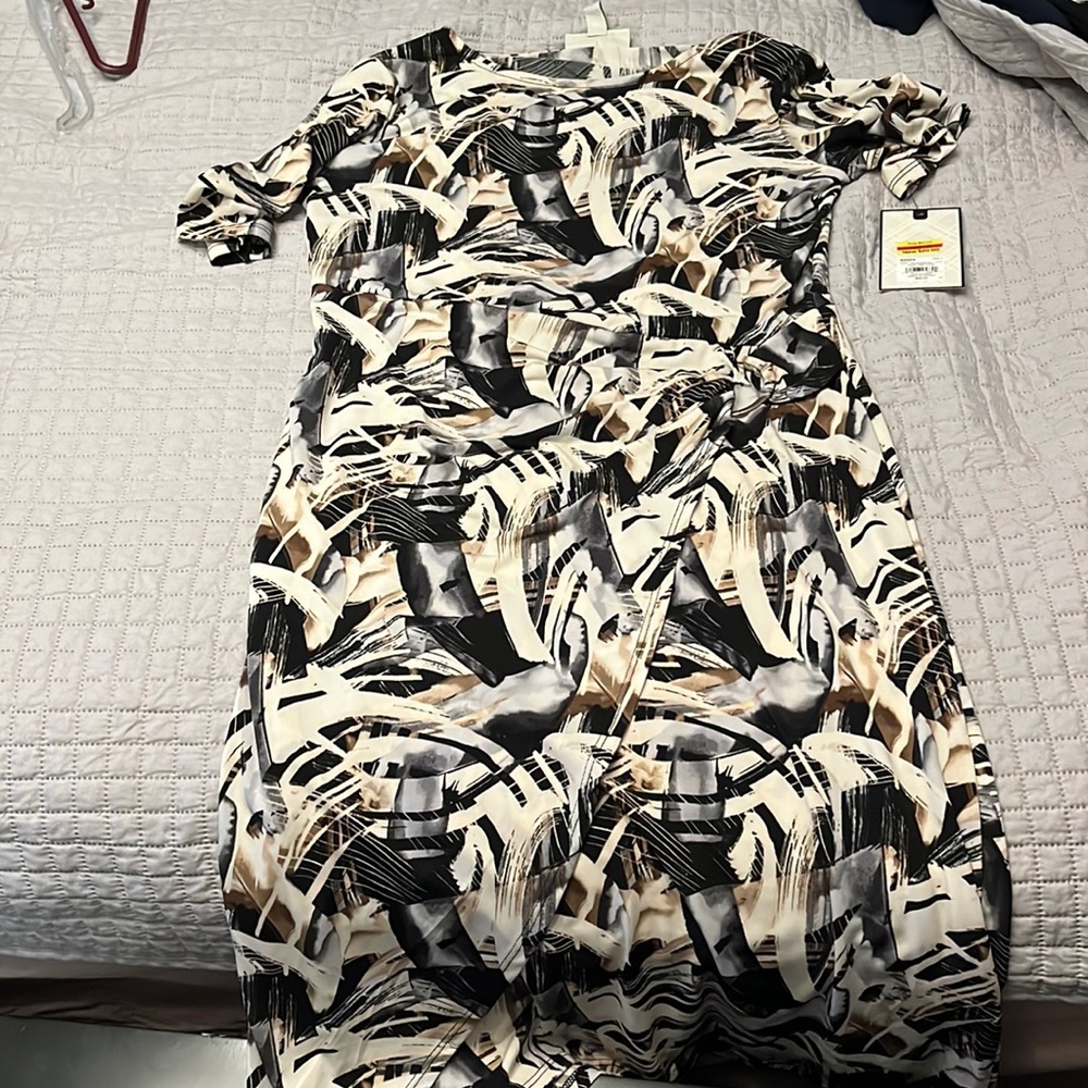 Womens quarter length sleeve dress